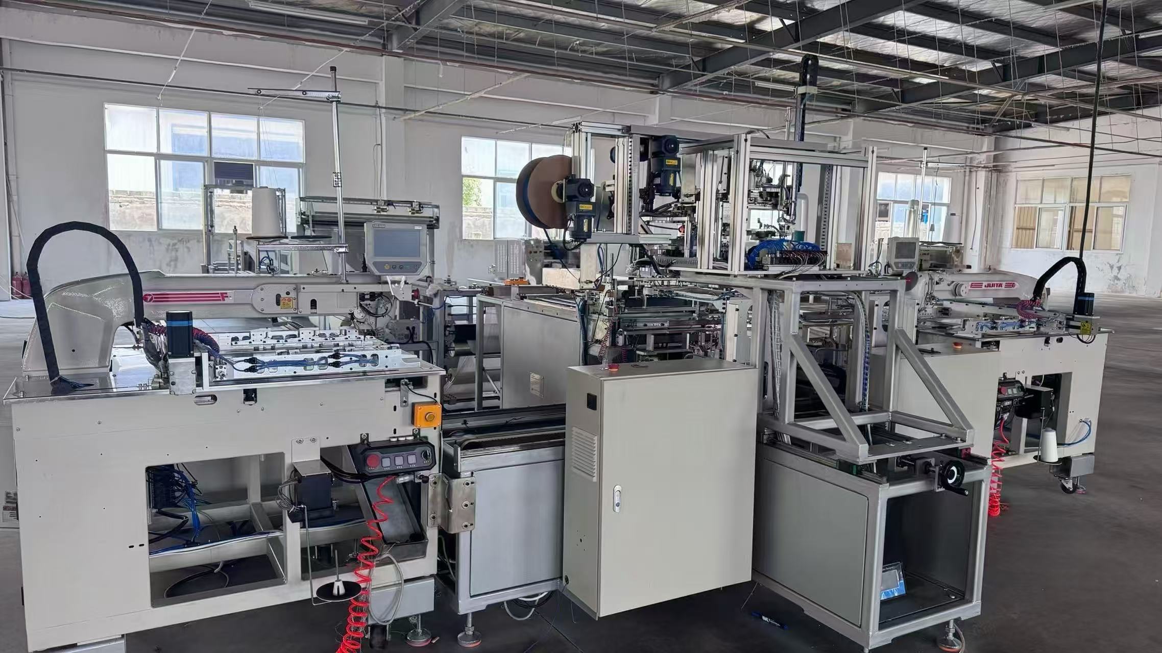 Factory Directly Supply Medical Lap Sponges Automatic Sewing Machine Abdominal Pad Folding and Sewing Machine